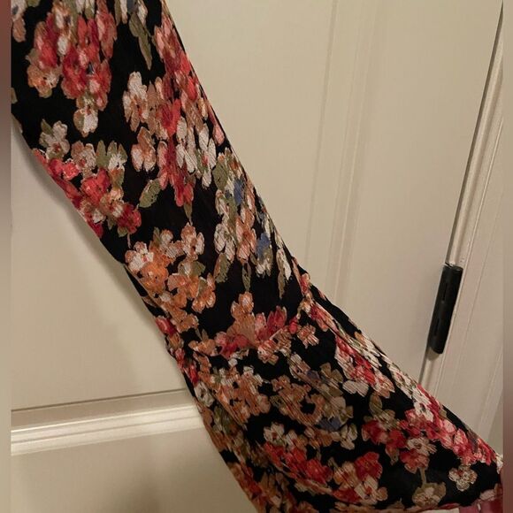 NWT Urban Outfitters “Kimchi Blue” Long Sleeve Floral Crop Top Blouse - Picture 7 of 11